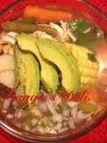 Caldo tlalpeño de pollo