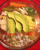 Caldo tlalpeño de pollo