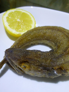 Una foto de Pescadilla enroscada frita