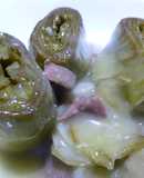 Alcachofas con salsa y jamón