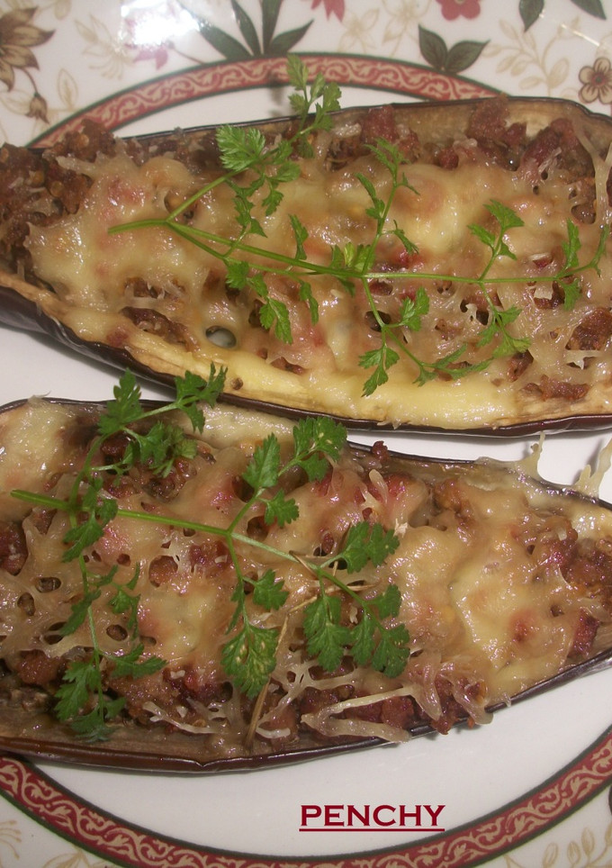 Una foto de Berenjenas rellenas con longaniza roja murciana