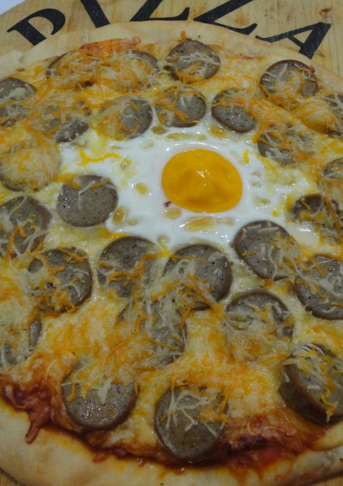 Una foto de Pizza bratwurst