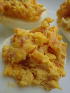 Una foto de Huevos con salmón