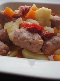 Una foto de Salchichas frescas guisadas