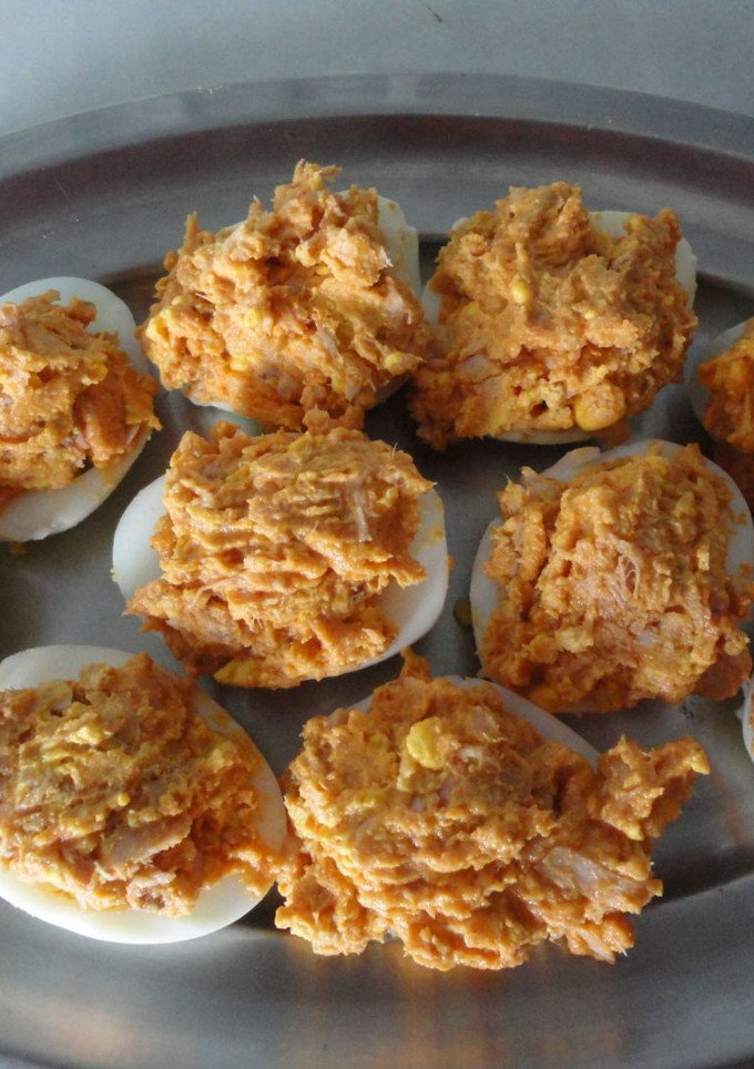 Una foto de Huevos con atún