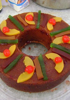 A picture of Rosca de Reyes (Mexican King’s Cake).