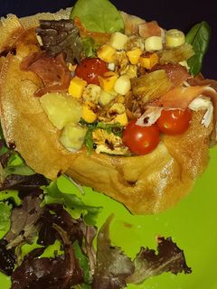 Una foto de Ensalada en una tulipa