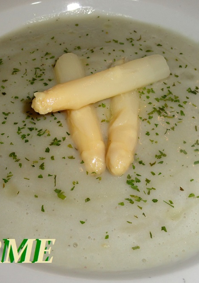 Una foto de Crema de berenjena y espárragos en conserva