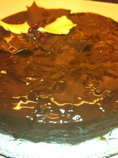 Una foto de Tarta de chocolate navideña