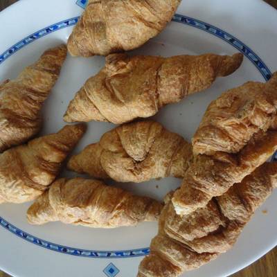 Croissants caseros fáciles Receta de Rebe- Cookpad