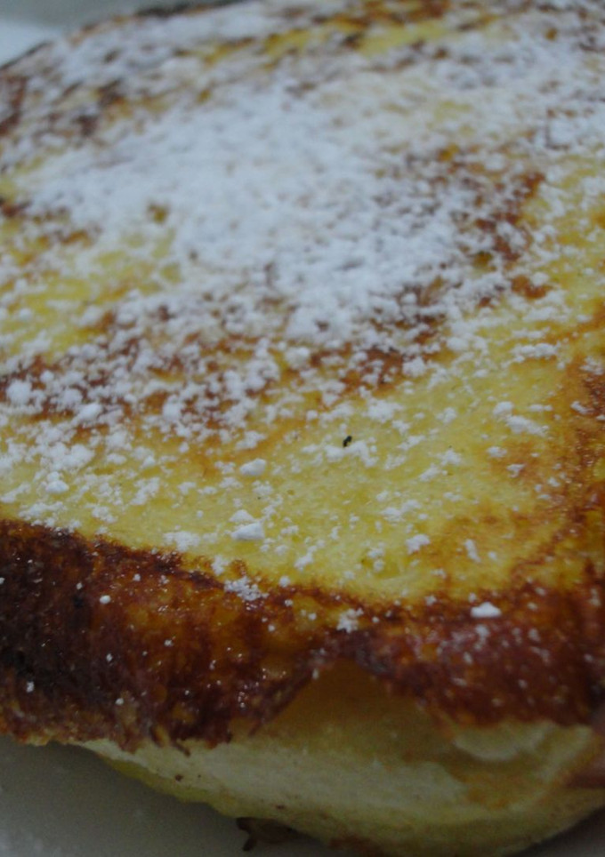Una foto de Sándwich Monte Cristo