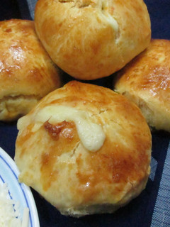 Una foto de Brioches rellenos de queso