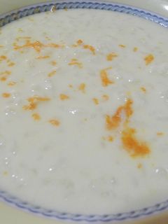 Una foto de Arroz con leche y naranja