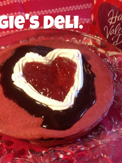 Una foto de Red Velvet hot cakes