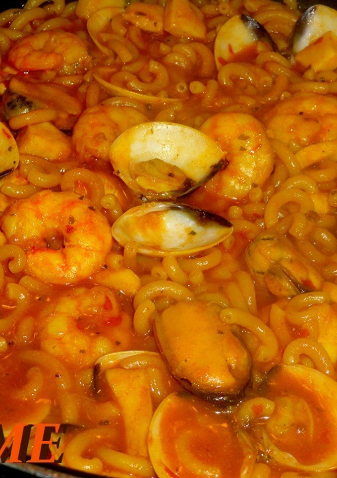 Una foto de Fideos marineros