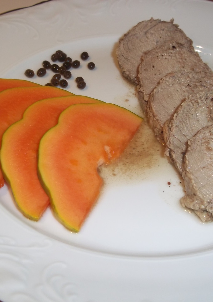 Una foto de Rosbif al horno con papaya