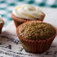 Cupcakes integrales de zanahoria, nueces y canela