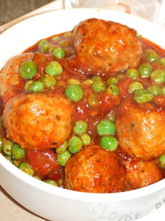 Una foto de Albóndigas de cordero con su salsa