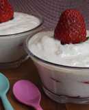Postre light de queso fresco con manzana y fresas