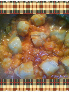 Una foto de Alcachofas en salsa de pimientos