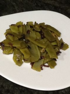 Una foto de Judías verdes rehogadas con cebolla morada
