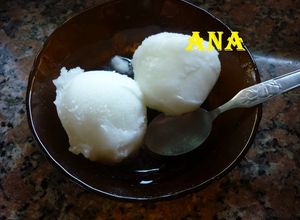 Una foto de Helado de limón al agua