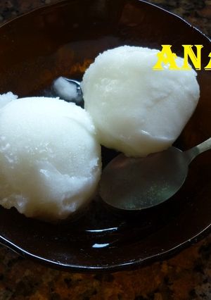 Una foto de Helado de limón al agua