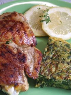 Una foto de Pollo con limón y ajo