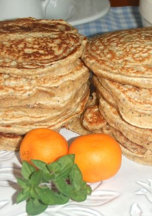Una foto de Tortitas de quinoa con semillas de amapola