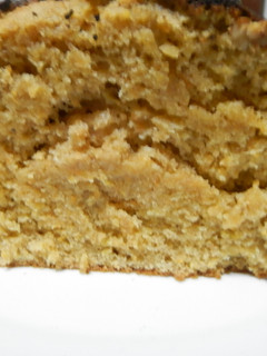 Una foto de Bizcocho integral de zanahoria y naranja con nueces