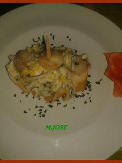 Una foto de Montadito de gulas