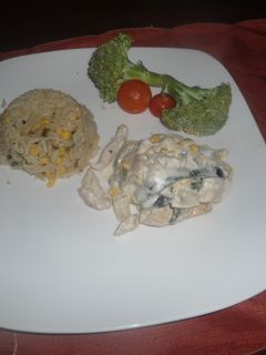 Una foto de Pollo con chiles poblanos a mi manera