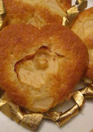Una foto de Pastelitos de pionono con flores de manzanas