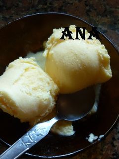 Una foto de Helado de naranja con crema casero