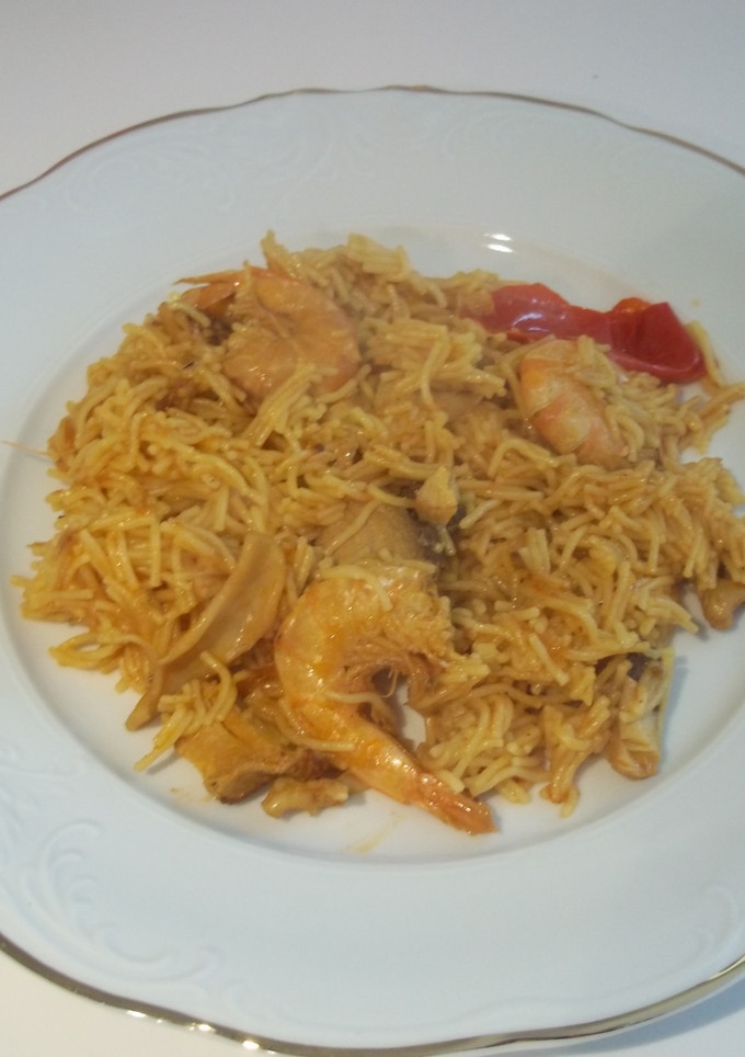 Una foto de Fideuá de pasta fina