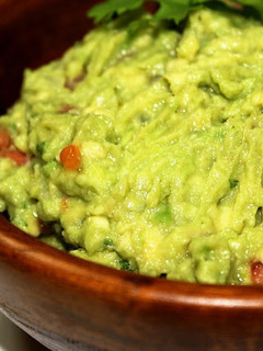 Una foto de Guacamole con perejil