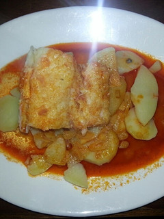 Una foto de Lomos de bacalao a la gallega