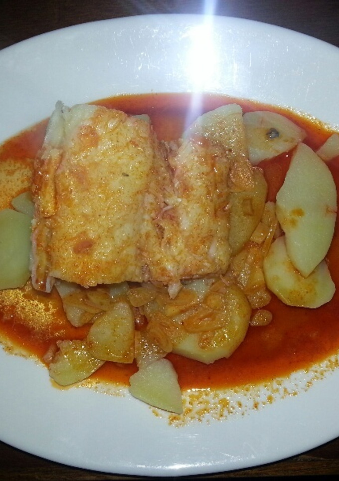 Una foto de Lomos de bacalao a la gallega