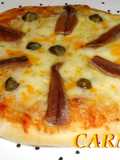 Pizzeta de quesos y anchoas