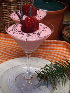 Una foto de Espuma de coco y fresas
