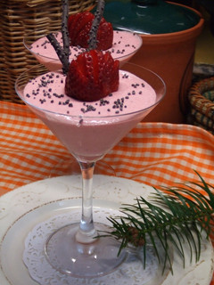 Una foto de Espuma de coco y fresas