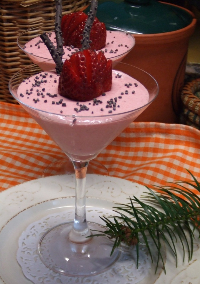 Una foto de Espuma de coco y fresas