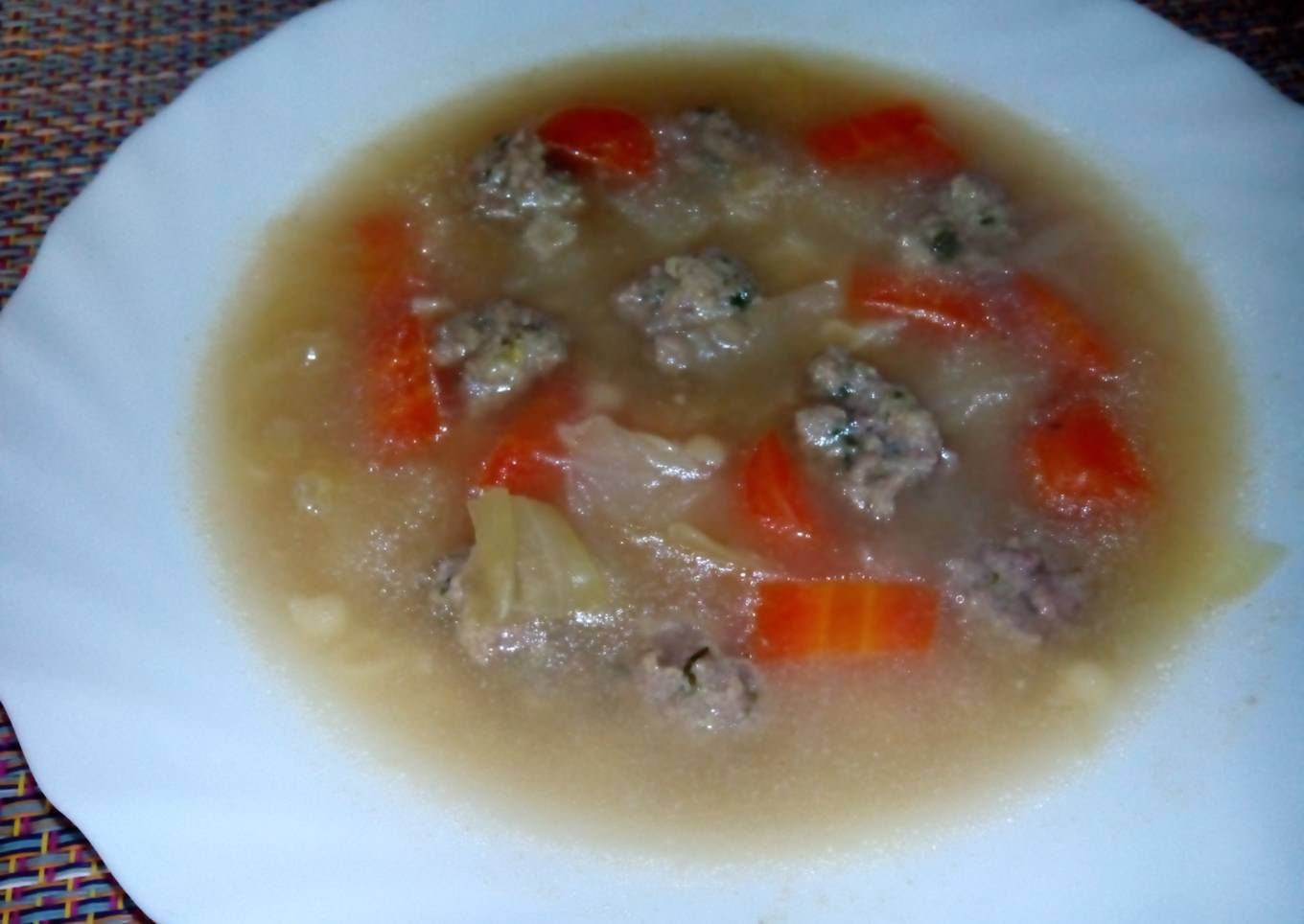 sopa de albondiguilla