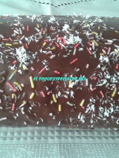Una foto de Brazo de gitano con nata con cobertura de chocolate