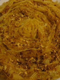 Una foto de Ruffle milk pie (tarta de pasta philo)