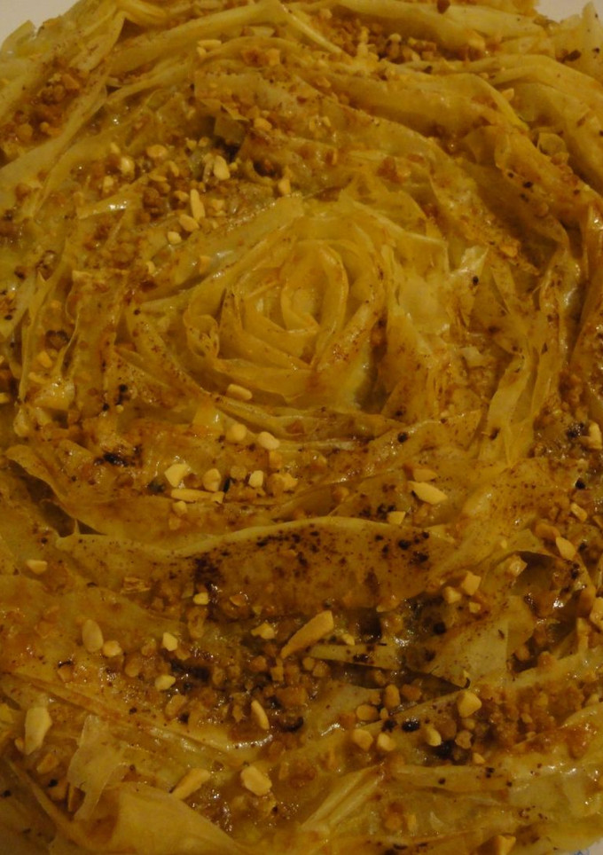Una foto de Ruffle milk pie (tarta de pasta philo)