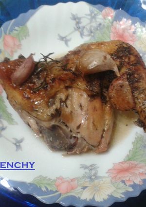 Una foto de Pollo con romero al aceto balsámico