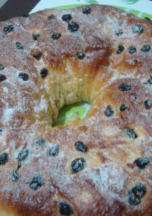 Foto principal de Roscón con uvas pasas