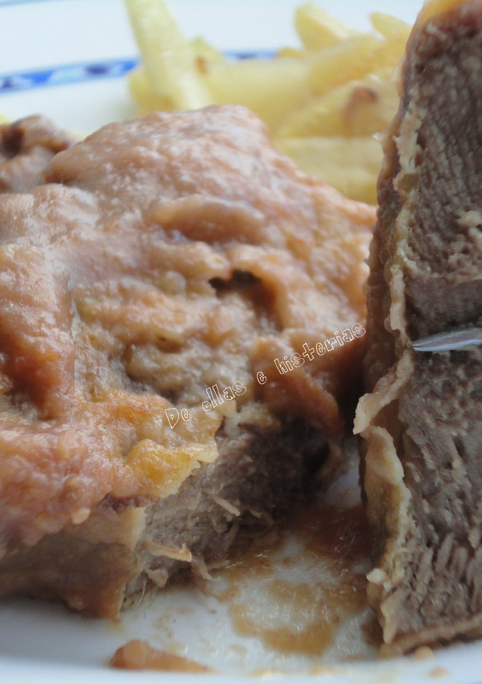 Una foto de Lengua de ternera con manzana