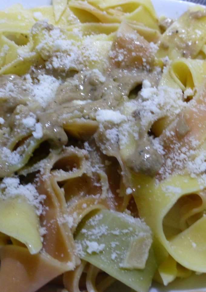 Una foto de Pappardelle con paté de boletus y trufa